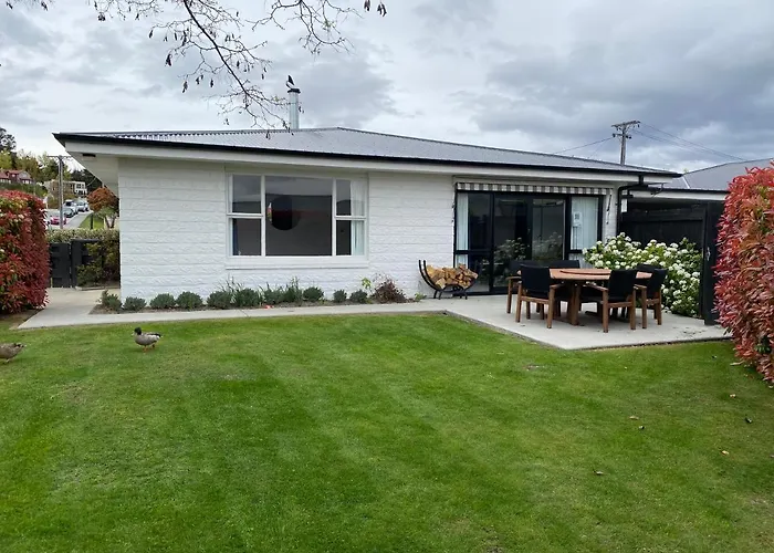 1 - Delightfully Fresh, Private Home Close To Town