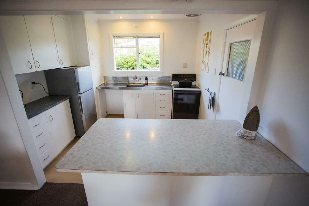 1 - Delightfully Fresh, Private Close To Town Ferienhaus