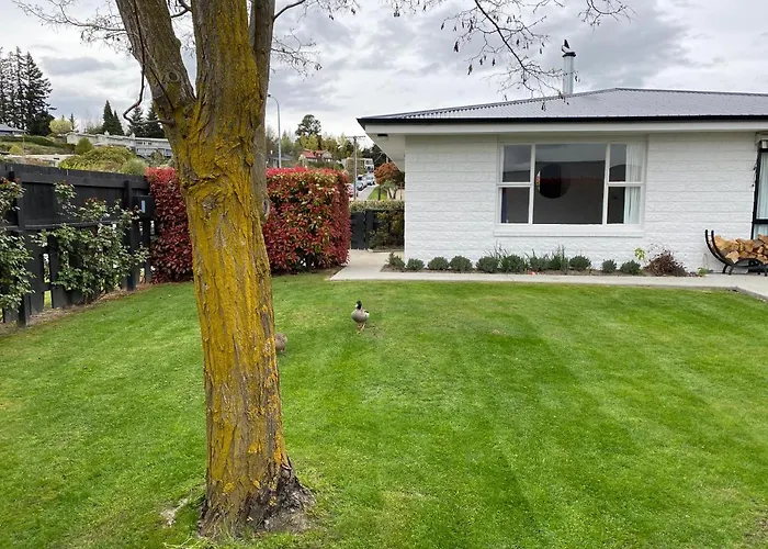 1 - Delightfully Fresh, Private Home Close To Town
